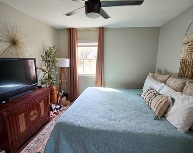 5813 Rangeley Drive - Photo Thumbnail 10