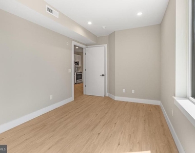 1144 Frankford Avenue - Photo Thumbnail 20