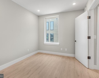 1144 Frankford Avenue - Photo Thumbnail 15