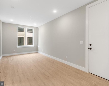 1144 Frankford Avenue - Photo Thumbnail 7