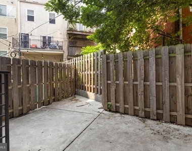1526 Ridge Avenue - Photo Thumbnail 9