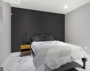 1526 Ridge Avenue - Photo Thumbnail 19