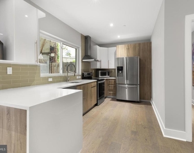 1526 Ridge Avenue - Photo Thumbnail 4