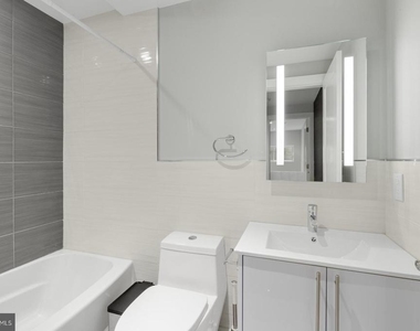1526 Ridge Avenue - Photo Thumbnail 15