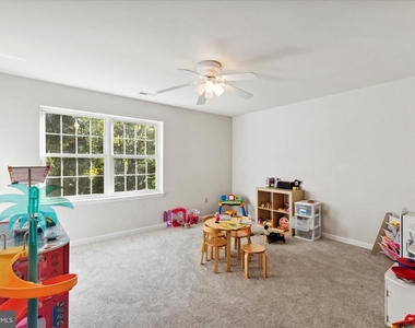 535 Gerhard Street - Photo Thumbnail 13