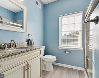 535 Gerhard Street - Photo Thumbnail 23