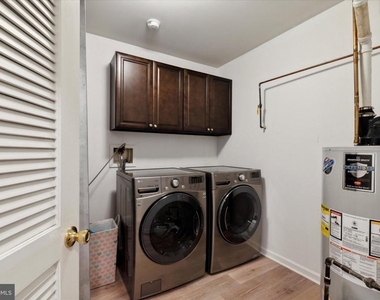 535 Gerhard Street - Photo Thumbnail 12