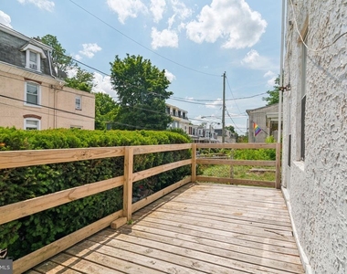 270 Dupont Street - Photo Thumbnail 15