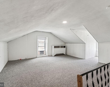 270 Dupont Street - Photo Thumbnail 9