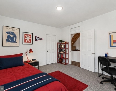 270 Dupont Street - Photo Thumbnail 6