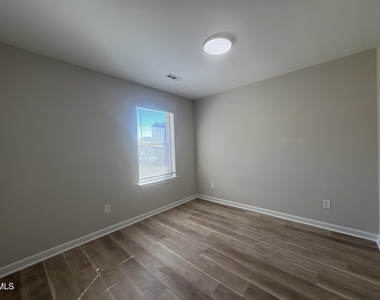 1901 Tischer Road - Photo Thumbnail 8