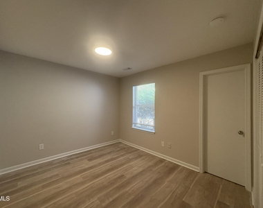 1901 Tischer Road - Photo Thumbnail 10