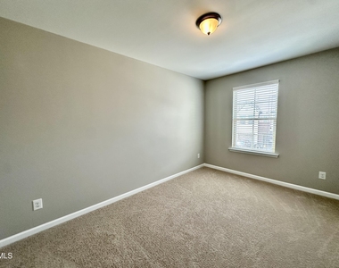 2801 Benevolence Drive - Photo Thumbnail 20