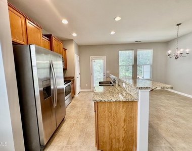2801 Benevolence Drive - Photo Thumbnail 7