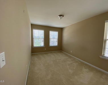 2801 Benevolence Drive - Photo Thumbnail 14