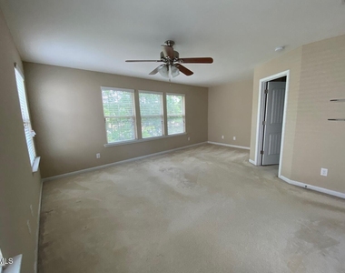 2801 Benevolence Drive - Photo Thumbnail 9