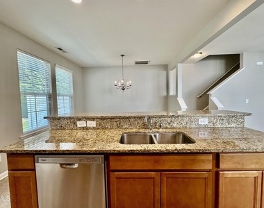 2801 Benevolence Drive - Photo Thumbnail 8