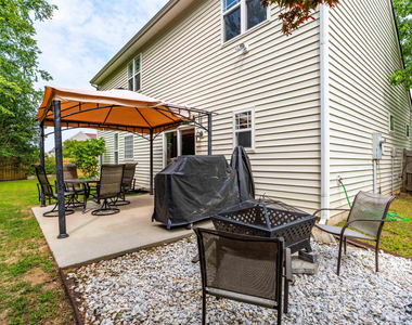 148 Pearson Place - Photo Thumbnail 7