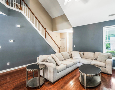 148 Pearson Place - Photo Thumbnail 14