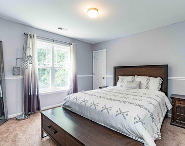 148 Pearson Place - Photo Thumbnail 18