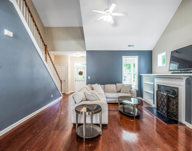 148 Pearson Place - Photo Thumbnail 13