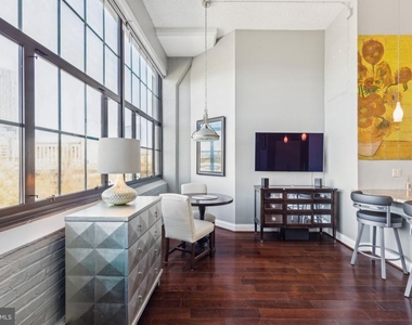 2429 Locust Street - Photo Thumbnail 14