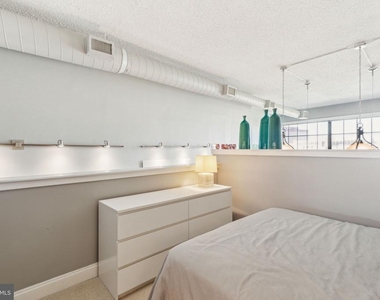 2429 Locust Street - Photo Thumbnail 26