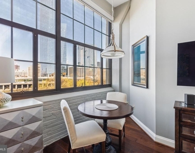 2429 Locust Street - Photo Thumbnail 16