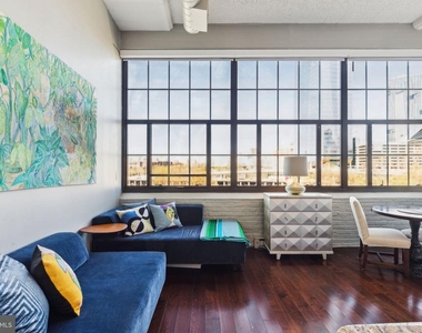 2429 Locust Street - Photo Thumbnail 10