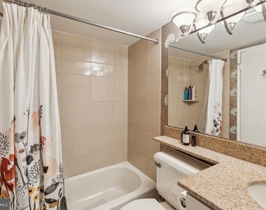 2429 Locust Street - Photo Thumbnail 33