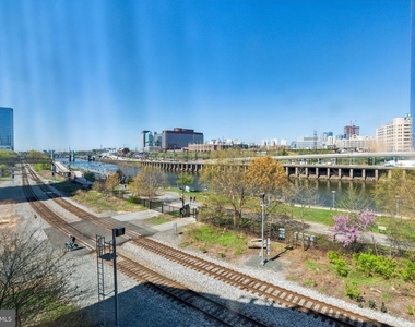 2429 Locust Street - Photo Thumbnail 22