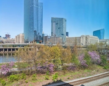 2429 Locust Street - Photo Thumbnail 21