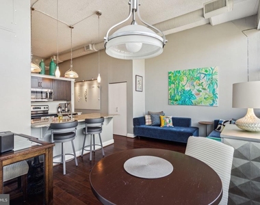 2429 Locust Street - Photo Thumbnail 17