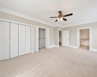 423 Waterford Lake Drive - Photo Thumbnail 34