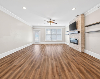 423 Waterford Lake Drive - Photo Thumbnail 12