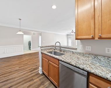 423 Waterford Lake Drive - Photo Thumbnail 29