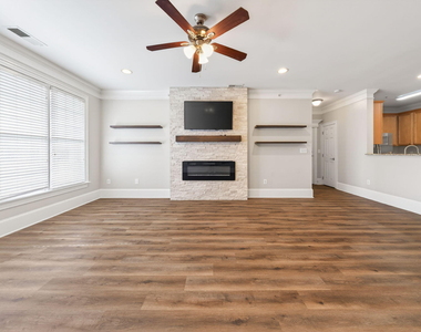 423 Waterford Lake Drive - Photo Thumbnail 16