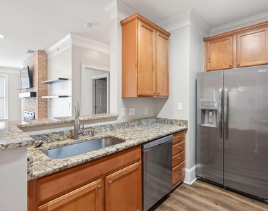 423 Waterford Lake Drive - Photo Thumbnail 28