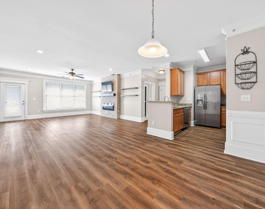 423 Waterford Lake Drive - Photo Thumbnail 23