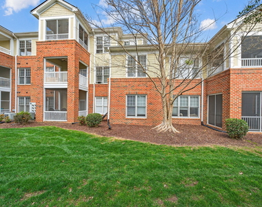 423 Waterford Lake Drive - Photo Thumbnail 40