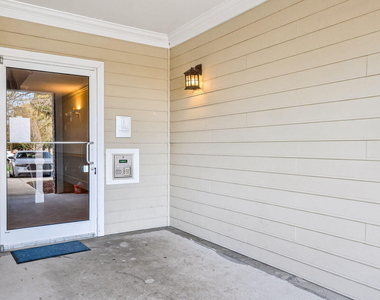 423 Waterford Lake Drive - Photo Thumbnail 1
