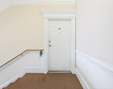 423 Waterford Lake Drive - Photo Thumbnail 2