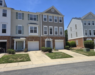 802 Sutter Gate Lane - Photo Thumbnail 3