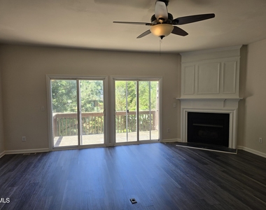 802 Sutter Gate Lane - Photo Thumbnail 8