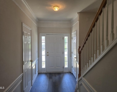 802 Sutter Gate Lane - Photo Thumbnail 5
