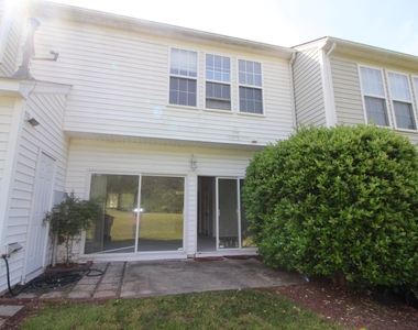 104 Hickory Meadow Circle - Photo Thumbnail 15
