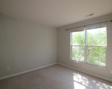 104 Hickory Meadow Circle - Photo Thumbnail 11