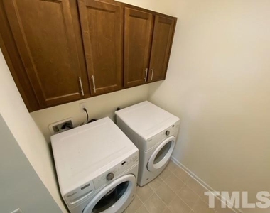 861 Saratoga Drive - Photo Thumbnail 9