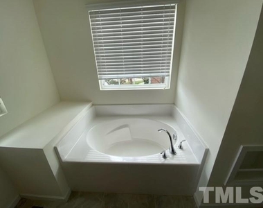 861 Saratoga Drive - Photo Thumbnail 12
