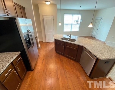 861 Saratoga Drive - Photo Thumbnail 8